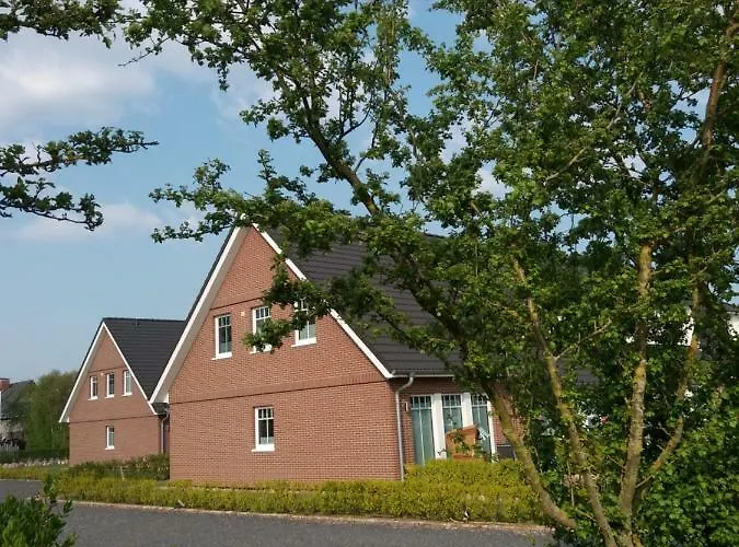 To Eek Semesterbostad *